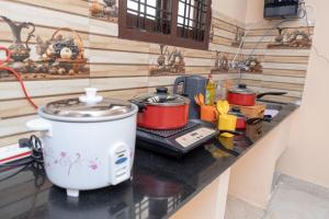 Seema 201 3BHK Apartment by Charter Stays