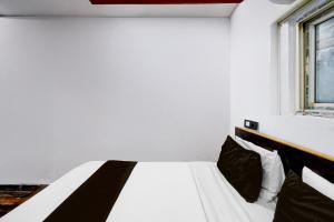 Collection O Warangal City Centre Formerly Srikara Grand