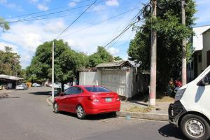 3BR house with parking,
