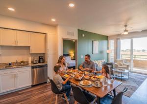 Cozy Stay Near Stadium with Balcony-Pool-Gym-Parking