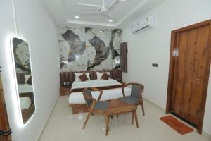 Hotel Gauravi inn