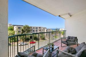 Whitecaps Resort Unit 4, 44 Edmund Street, KIngs B