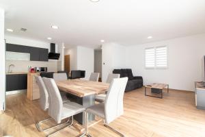 Global Vacacional, Moderno chalet en la playa de Almenara