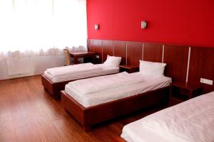 Quintuple Room room in Hotel Atlas Sport