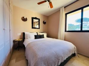 El Océano Infinity - seaview suite, private tunnel access to beach