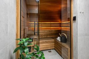 Ironique by MB Apartments
