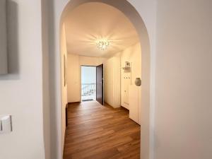 Beach-Center-Renovated-Parking-Balcony apartment