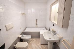 Xenia - 3 rooms apt at Corso Matteotti 28