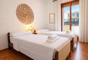 Xenia - 3 rooms apt at Corso Matteotti 28