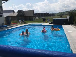 Basen z podgrzewaną wodą jacuzzi dmuchaniec sala zabaw WSZYSTKO W CENIE POBYTU