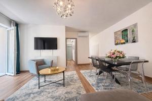 Beach-Center-Renovated-Parking-Balcony apartment