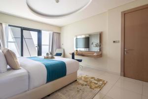 Frank Porter - Damac Paramount