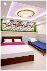 The Lord Krishna Kripa Inn Vrindavan Dham Near Pream Mandir - Best Budget Hotel
