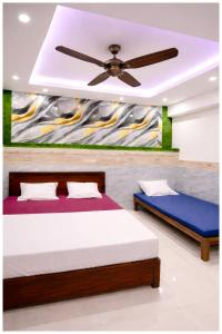 The Lord Krishna Kripa Inn Vrindavan Dham Near Pream Mandir - Best Budget Hotel