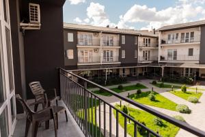 Five Seasons apartments