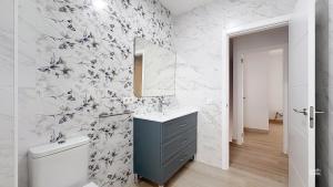 Casa Playa Torrecilla by South Costa