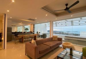 Stunning Sunset Ocean View Villa with Infinity Pool & Shared Gym