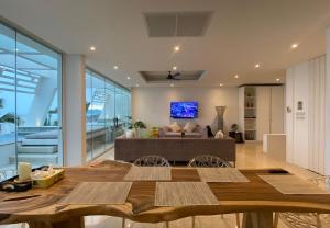 Stunning Sunset Ocean View Villa with Infinity Pool & Shared Gym