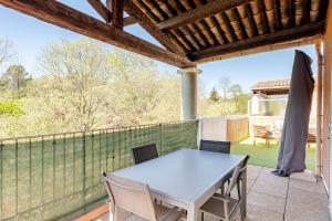 Appartement charmant avec terrasse, village à pied