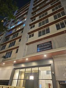 Private Room in Apartment near BKC