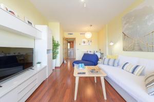 WintowinRentals SkyView Teatinos - Terrace, Bright & Open Views