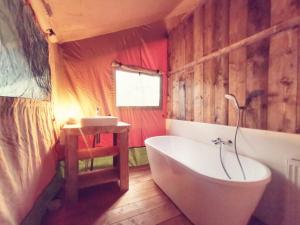 Outdoors Holten - Glamping tent bad