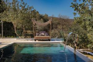 Sunrise Villa - Earthen Stone Escape by etouri