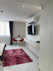 Utopia Naiham Studio near the Beach by TVC 705
