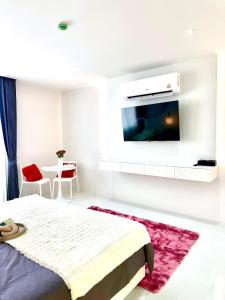 Utopia Naiham Studio near the Beach by TVC 705