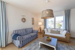 SEASIDE APARTMENTS - SUNNY BLUE