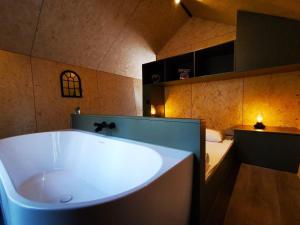 Outdoors Holten - Diamond Suite bad
