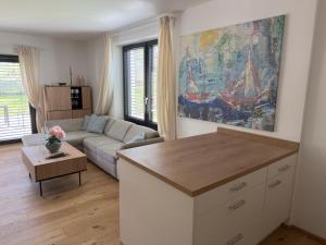 Aussichtsstraße - Wunderschön renoviertes Einfamilienhaus in See- und Stadtnähe
