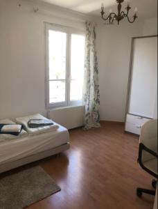 4 bedrooms house 15 from Paris Center