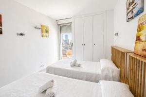 Apartamento en Primera Línea con Vistas y Piscina