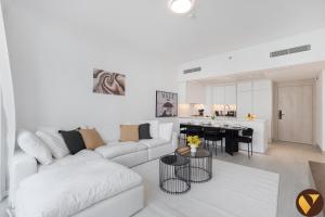 Vogue Vacation Homes, Luma Park Views JVC Near Circle Mall, Two Bedroom Apartment with Balcony, Park, City and Vibrant community View, Access toAmenities