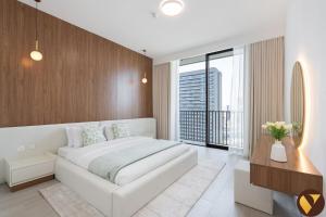 Vogue Vacation Homes, Luma Park Views JVC Near Circle Mall, Two Bedroom Apartment with Balcony, Park, City and Vibrant community View, Access toAmenities