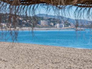 GOLDEN SAND - La Malagueta beach