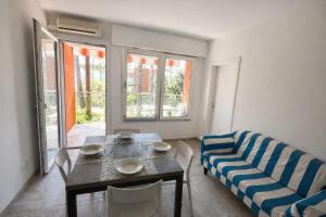 2 Parcheggi riservati, giardino tranquillo e terrazzo