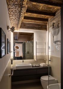 Bernini Art Apartment