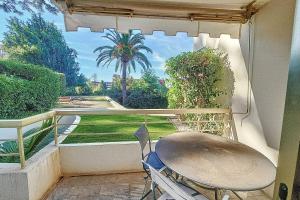 HENRI CAMILLE AGENCY- Eden Palm- 3 bedrooms garden and sea view