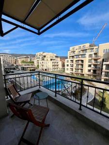 Sorrento Pool View Apartment
