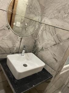 Royal Residency 542