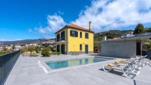 Papaya Villa by LovelyStay