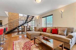 The Lofts Suites at Wood Avenue