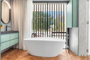 Golden Mile Garden Residence Ref #115