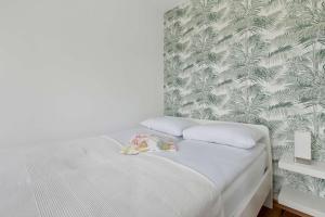 Funkcjonalny Apartament Blisko Klifu Redłowskiego w Gdyni by Noclegi Renters