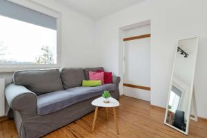 Funkcjonalny Apartament Blisko Klifu Redłowskiego w Gdyni by Noclegi Renters