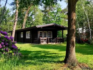 Outdoors Holten - Family Lodge met bad & hottub