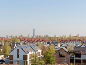 Wysoka Two-Level Cosy Apartment by BookingHost