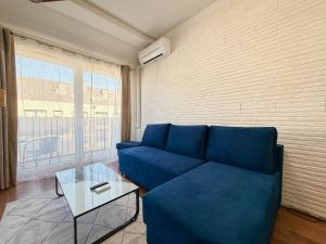 Wysoka Two-Level Cosy Apartment by BookingHost